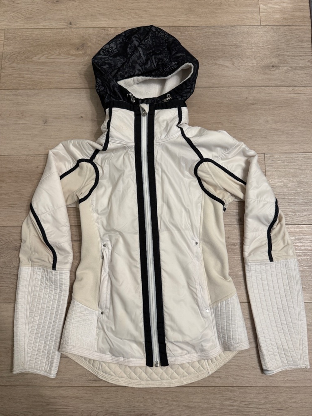Lululemon Women's Cream Hooded Zip-Up Performance Jacket